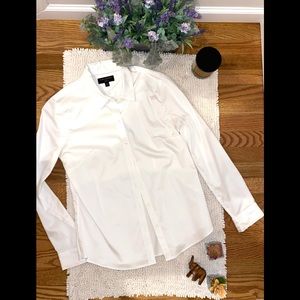 BANANA REPUBLIC woman’s button down business blouse